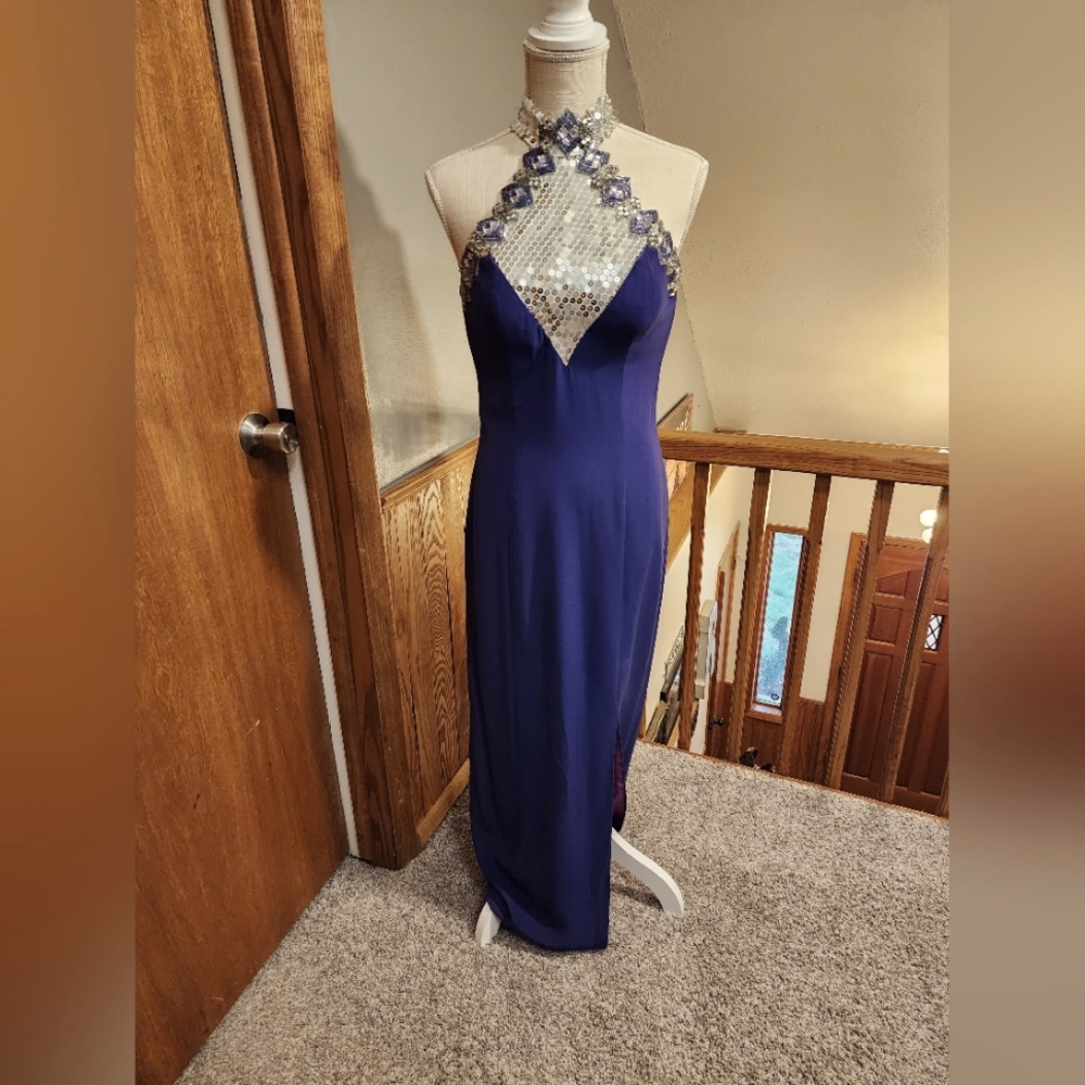 🎈80's Vintage Alyce Designs Purple long gown with silver seq embellishments